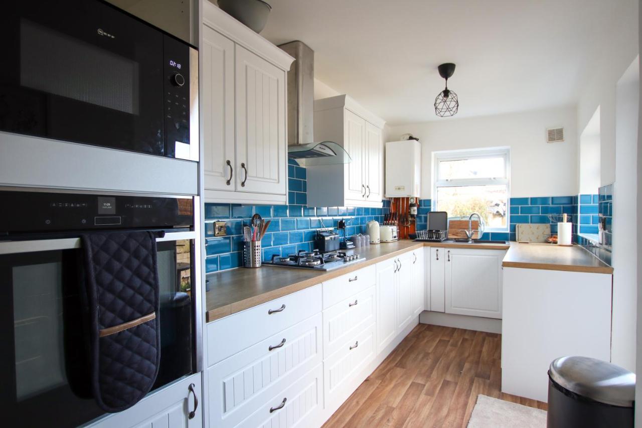 Contemporary Home In Friendly Easton, Free Parking Бристоль Экстерьер фото