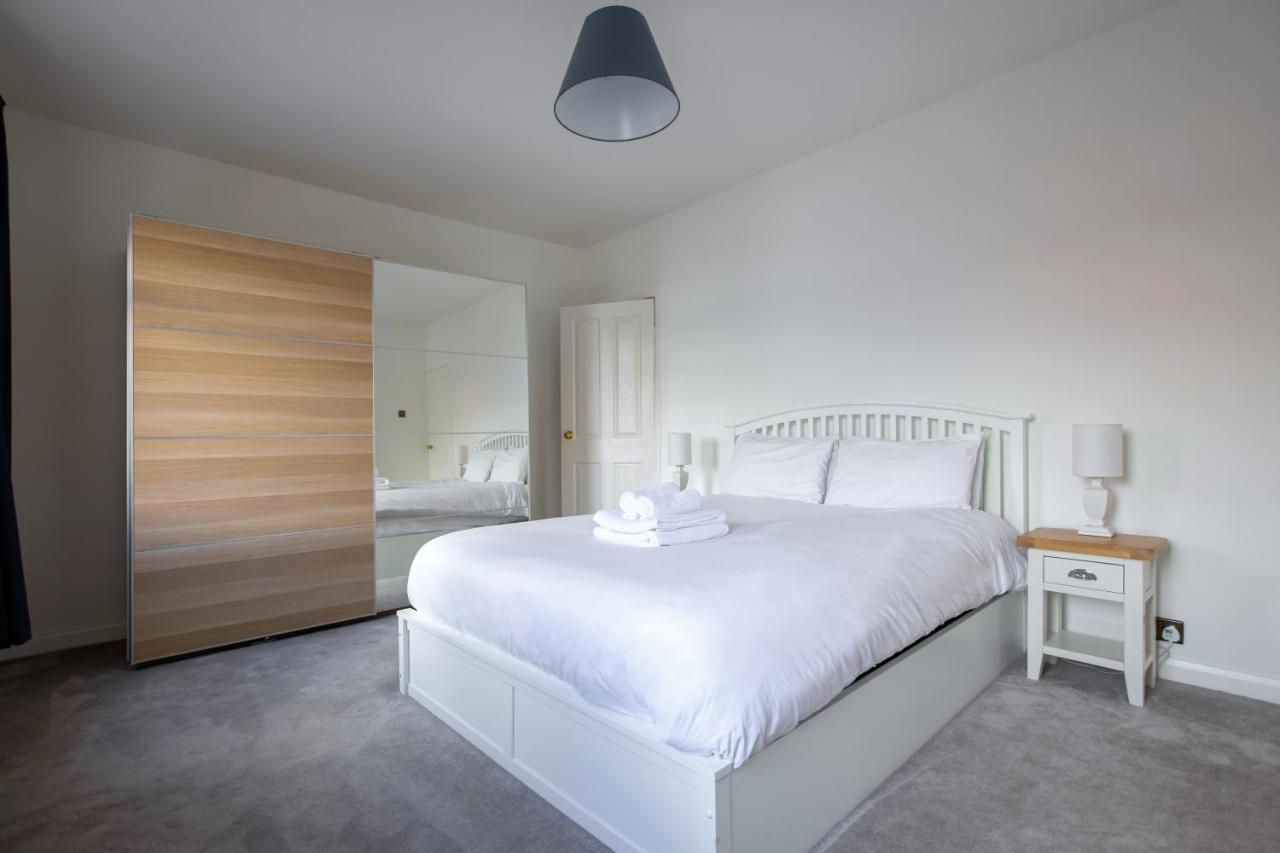 Contemporary Home In Friendly Easton, Free Parking Бристоль Экстерьер фото